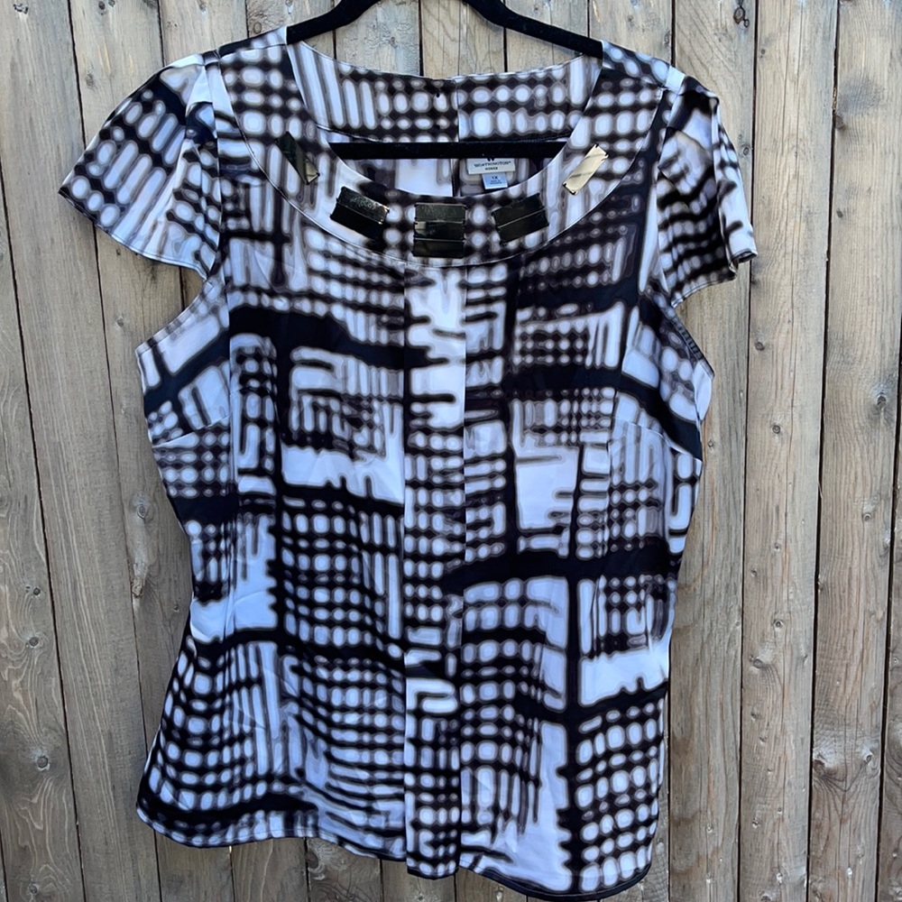Plus size embellished tunic